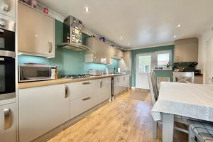 Kitchen/Diner- click for photo gallery